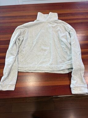 Zyia grey 1/4 zip crop pullover